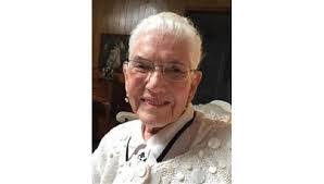 Hilary Hooper's Instagram, Twitter & Facebook