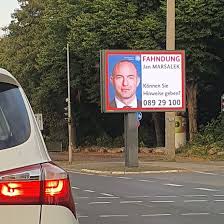 Jan marsalek soll zusammen mit anderen beschuldigten, die umsatzsumme von wirecard durch scheingeschäfte aufgebläht haben. Twitter à¤ªà¤° Martin Dowideit Das Habe Ich In Koln Noch Nie Gesehen Offentlichkeitsfahndung Auf Grosswerbetafeln Von Stroeermedia Wirecard Marsalek Cc Felixholtermann Https T Co 1hqydxj3ke