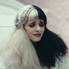 I really love all of these and i hope you. Melanie Martinez S Hairstyles Hair Colors Steal Her Style