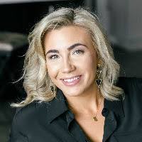 Regina Nottingham's Instagram, Twitter & Facebook