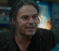 Ray Houser's Instagram, Twitter & Facebook