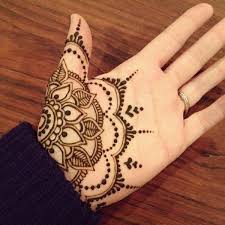 Henna dye has also been used for coloring hair for approximately 6,000 years. 90 Henna Tattoo Ideas Latest Trends And Beautiful Motifs Henna Tattoo Ideen Henna Hande Henna Tattoo Vorlagen