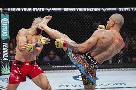 UFC 303: Alex Poatan nocauteia Prochazka com chute devastador | combate | ge