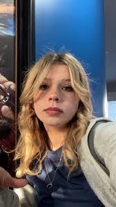 Leah Pearce's Instagram, Twitter & Facebook