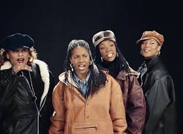 Brandy with MC Lyte, Queen Latifah & YoYo on the set of “I Wanna Be Down”  remix music video ✨🖤 ('95) #brandy #mclyte #queenlatifah #yoyo  #iwannabedown #explorepage #explore #bts #musicvideo #90s #1995 #1990s