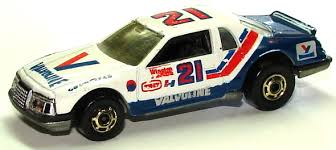 It reminds me i really ought to tackle another nascar at some point. Thunderbird Stocker Hot Wheels Wiki Fandom