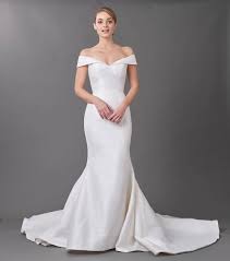 Jennifer Black On Instagram Sonnia Is For Those Who Want Long Lean Lines That Go On For Days Sweet Wedding Dresses Wedding Dresses Wedding Dresses Simple