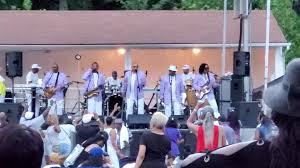 Confunkshun performing...
