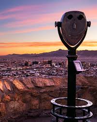 Scenic drive continues to attract visitors to the view of el paso, ciudad juárez and the surrounding chihuahuan desert. Visit El Paso On Twitter From Scenic Drive To Transmountain Road Here Are The Best Places To See And Photograph An El Paso Sunrise And Sunset Itsallgoodep Elpaso Visitelpaso Visitep Https T Co C6u6jrhnvo