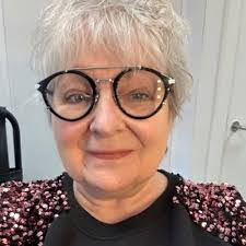 Anna Laney's Instagram, Twitter & Facebook