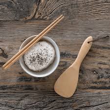 Hold one chopstick nearly parallel to your fingers at the base of your thumb using your middle finger to keep it from moving. Chopstick Etiquette How To Use Bamboo Chopsticks Bambu
