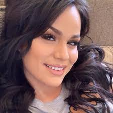 Anna Cafaro's Instagram, Twitter & Facebook