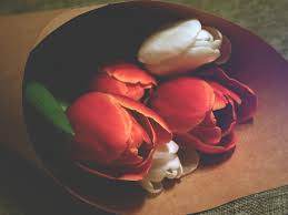 You might be thinking that getting a guy's attention should be easy, but that is not always the case, especially via text. Expert Flower Buying Guide What Kind Of Flowers Do You Give A Man