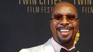 What Makes a Teacher a Hero? Kling: A Teacher Who Defied The System