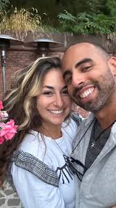 Hello. ☺️ I'm looking for transportation from Keflavik to Vic