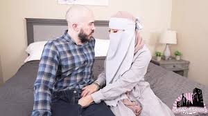 Arabic Ministers wife fucks her bodyguard Sasha Pearl - ePorner Video