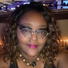 Sandy Norman (@ladyausnorm)