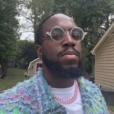 Prince is the greatest artist who ever lived. I don't care who you say "oh  blah blah was better" No they aren't. They can't play all these  instruments, create a song in