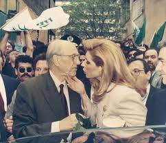 Ο γνωστός ηθοποιός μίλησε, μεταξύ άλλων, για την εποχή που δούλευε ως σερβιτόρος, αποκαλύπτοντας πως ο ανδρέας. Andreas Papandreoy Dhmhtra Lianh 10 Spanies Fwtografies Toy Erwta Toys Mikropragmata