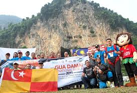 The spacious climbing area has spotlight for night climbing, ample parking area, toilet and children playground. Base Jumpers Bring On Thrills In Gua Damai The Star