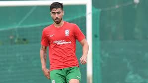 Sa fiche d'identité, ses matchs de la saison, sa carrière. Rodrigo Pinho Escapa A Operacao Ao Joelho Apos Observacao Medica Das Aguias Terceiroanel Blog
