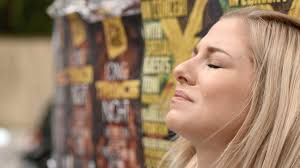 Sunny größte Herausforderung: Schafft sie es die Unwissende zu spielen?