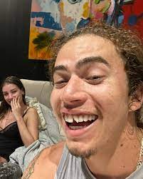 Que sejamos cada dia mais unidos, fortes e felizes. Whindersson Nunes Posta Foto Divertida Para Celebrar 9 Meses De Relacionamento Revista Marie Claire Celebridades
