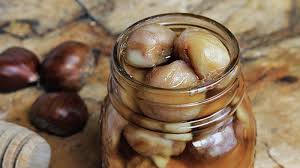 Chataignes Au Rhum Et Miel Une Facon Tres Simple De Conserver Les Chataignes Toute L Annee Vous Pouvez Les Offrir Pour Noel A Vos Amis Et Chataigne Rhum Miel
