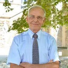 He was a member of the french national consultative ethics committee from 1992 to 2004 and worked in gene therapy. Axel Kahn Axelkahn Twitter