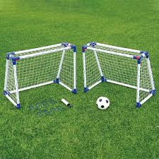 Willkommen bei unserem großen fussballtor test 2021. Fussballtor 2er Set Junior Mit Ball Und Pumpe Smyths Toys Superstores