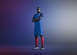 La saison débute le 21 août 2020 et s'achève le 23 mai 2021. France 2016 National Football Kits Nike News
