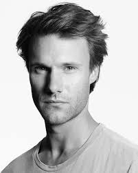 Robbie Amell & Meng'er Zhang Join The Cast Of The Witcher Season 3