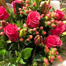 Love is in the air! Valentines Day Flowers Fresh Stock Flowers Melbourne City