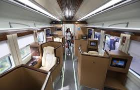 To make this blog more interesting, please donate to us by clicking any ads appear in this blog. Operasi Perdana Kereta Sleeper