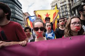 Publié le 1 octobre 2017 à 10h13 mis à jour le 15 mars 2021 à 22h40 deux policiers catalans le jour du référendum, le. La Catalogne Peut Elle Devenir Independante