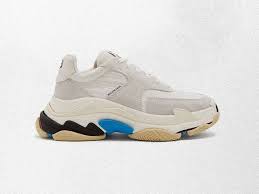 Shop the latest collection of triple s at the balenciaga us official online boutique. Balenciaga Updates The Triple S To Version 2 0 Highxtar
