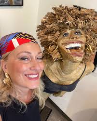 Today, I spent a delightful afternoon at the JOR Fine Art Gallery, hanging  out with the charming Paper Mache sculpture Tina TurnHer. Her vibrant look  brightens up the gallery, capturing the essence