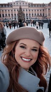 Manuela Saavedra Molina (manuelasaavedramolina)