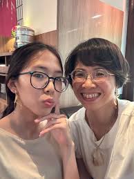 蘿瑞娜的幸福廚房- 被媽媽拉來強抱| Facebook