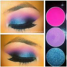 Shop pink and blue eyeshadow. 1 Pink In Crease 2 Purple In V 3 Black In Inner Part Of V And Blend Well 4 Blue On Middle Inner Lid 5 Blue Gl Eye Makeup Beautiful Makeup Love Makeup