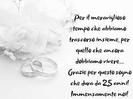 Canzone per 25 anni di matrimonio. 25 Anni Di Matrimonio 100 Dediche Con Immagini Video E Frasi Per Le Nozze D Argento Passione Mamma