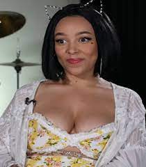 Amalaratna zandile dlamini (born october 21, 1995) is an american actress, rapper, and songwriter who is professionally known as doja cat. Doja Cat Bio Height Wiki Boyfriend Age Net Worth Biographybd