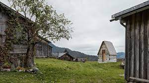 Completed in 2010, this 969 square foot contemporary home is located in mellau, austria. Sven Matt Ist Gastprofessor Fakultat Fur Architektur