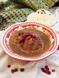 This south african chicken curry doesn't even come close to anything you've known before. Fesenjan Persian Pomegranate Chicken Stew Curious Cuisiniere