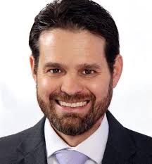 New Casa De Salud President Hopes To Build On Clinic's Trust With  Immigrants