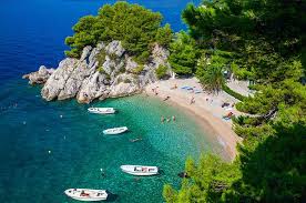 ¿has decidido que croacia sea tu destino de vacaciones? Brela La Croacia Que Esconde La Playa Punta Rata Playa De Brela