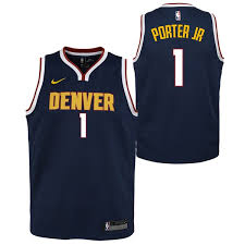 Packed with sports gear, it has everything you need to support your team. Denver Nuggets Ausrustung Nuggets Trikots Geschaft Nuggets Geschaft Bekleidung Nba Store