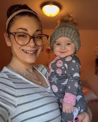 Angela Wise's Instagram, Twitter & Facebook