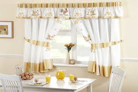 Jenis tanaman hias ini, cocok untuk mama yang memiliki ruang tamu dengan konsep modern elegan yang dominan dengan tembok berpalet putih. Gorden Cantik Untuk Ruang Makan Nirwana Deco Jogja