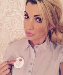 Sabina Lee's Instagram, Twitter & Facebook